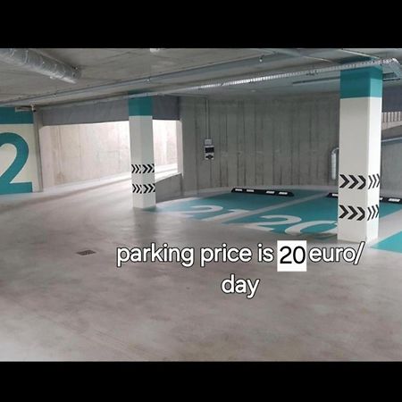 Happy Inn Presidential, Self Check-In, Parking In The Underground Garage VNO Exterior foto