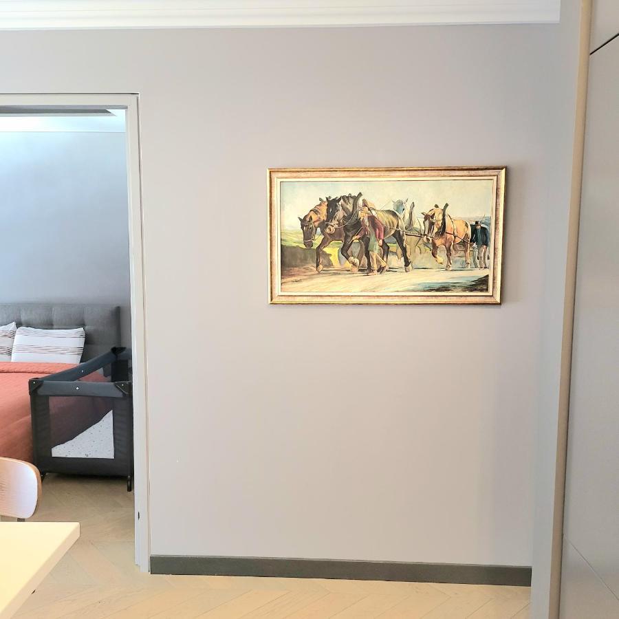Happy Inn Presidential, Self Check-In, Parking In The Underground Garage VNO Exterior foto