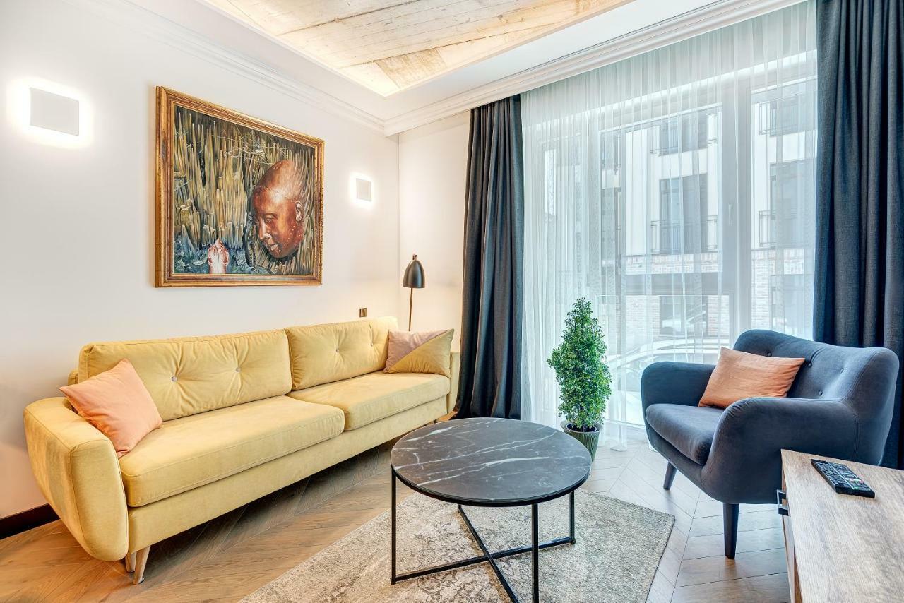 Happy Inn Presidential, Self Check-In, Parking In The Underground Garage VNO Exterior foto