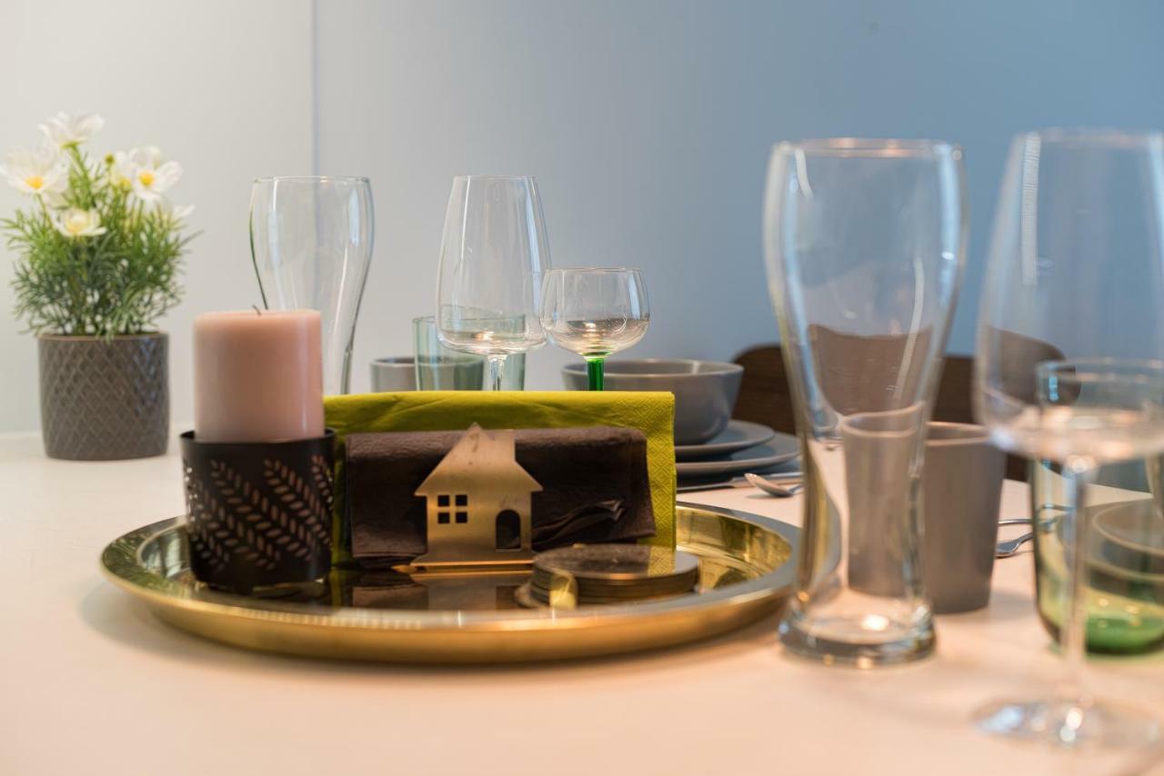 Happy Inn Presidential, Self Check-In, Parking In The Underground Garage VNO Exterior foto