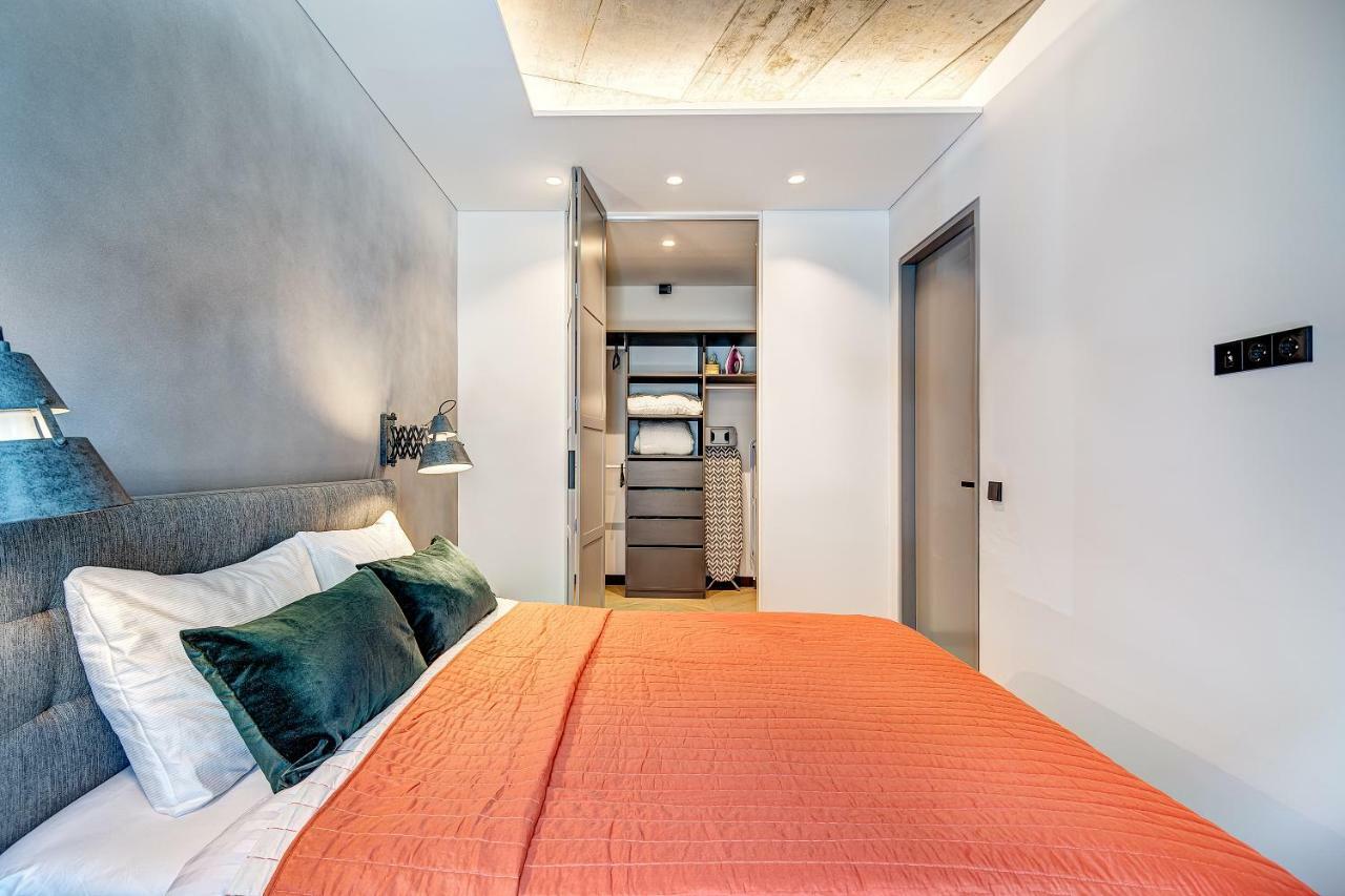 Happy Inn Presidential, Self Check-In, Parking In The Underground Garage VNO Exterior foto