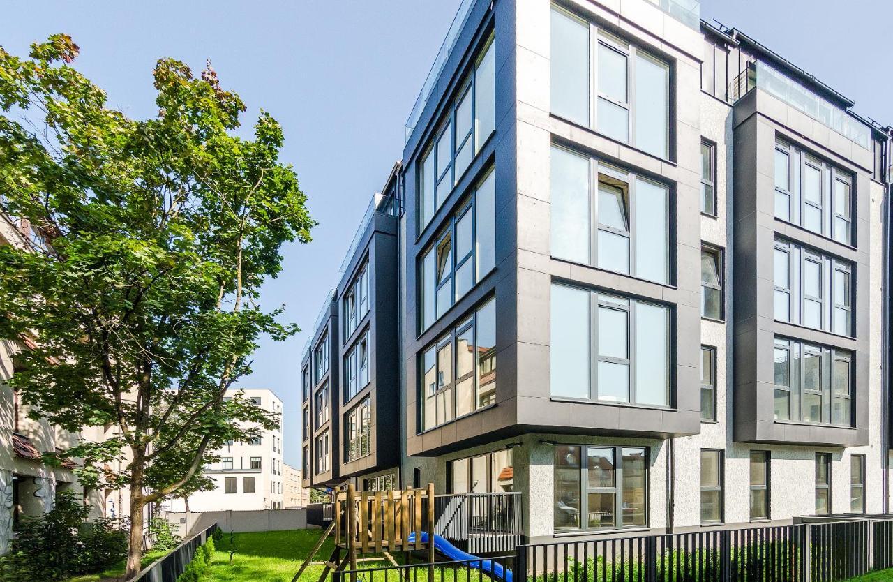 Happy Inn Presidential, Self Check-In, Parking In The Underground Garage VNO Exterior foto