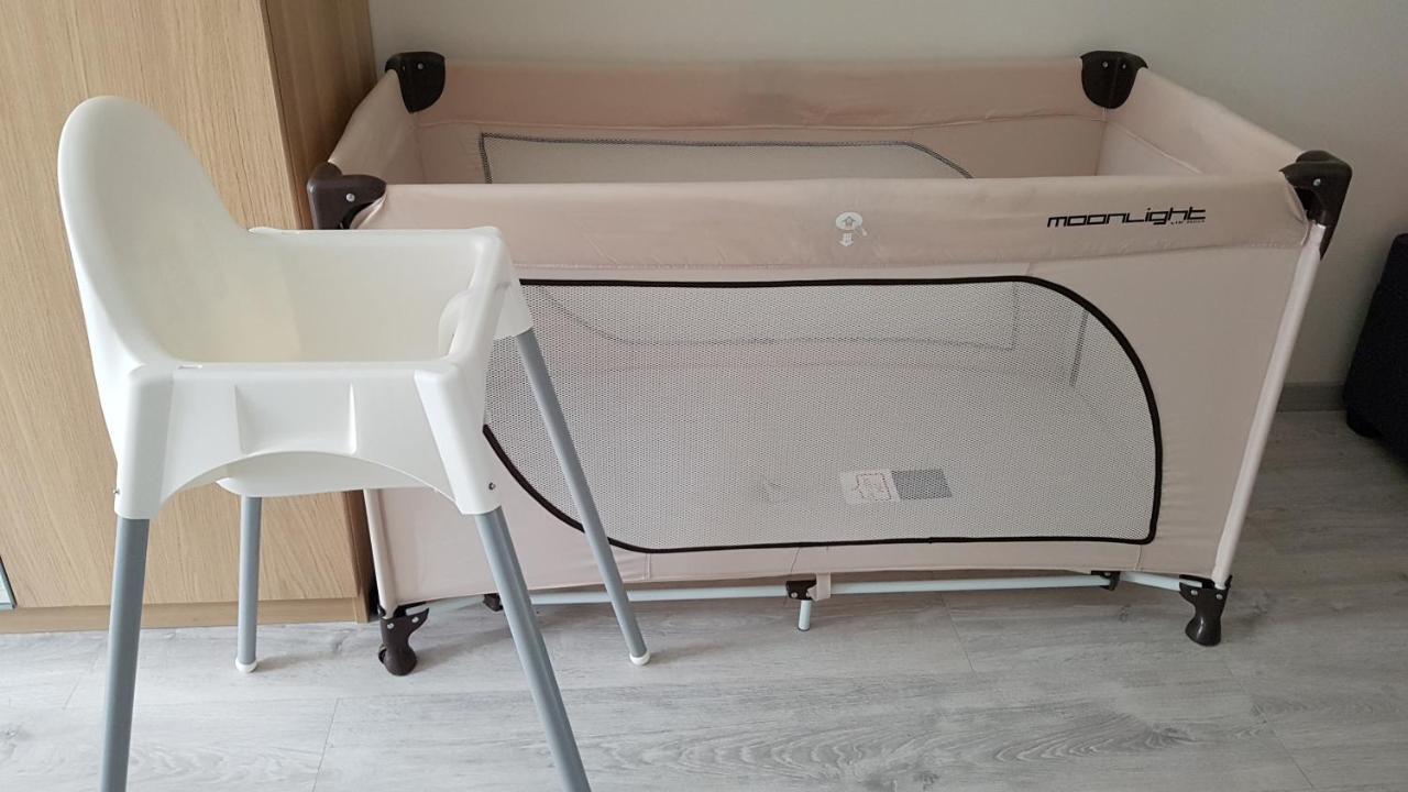 Happy Inn Presidential, Self Check-In, Parking In The Underground Garage VNO Exterior foto